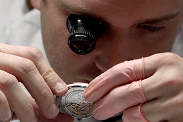 南京欧米茄进水了维修